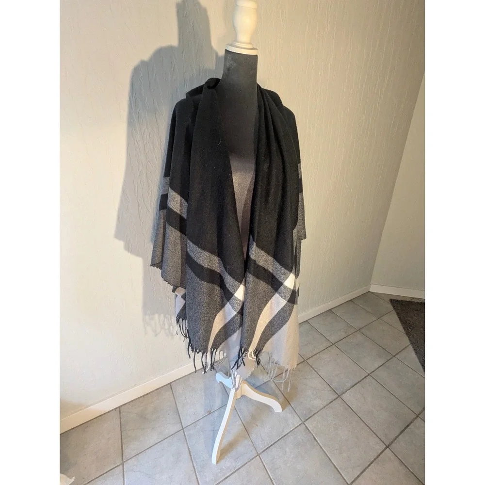 Unbranded Black Grey Color Block Open Poncho Wrap Fringed Oversized Shawl OS